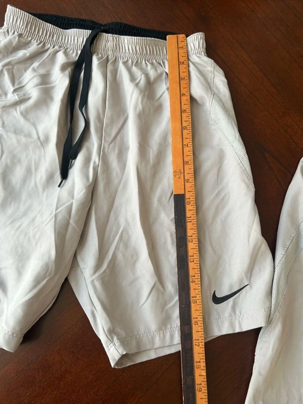 Nike set Men's gray  Athletic Shorts with Black Waistband size S
